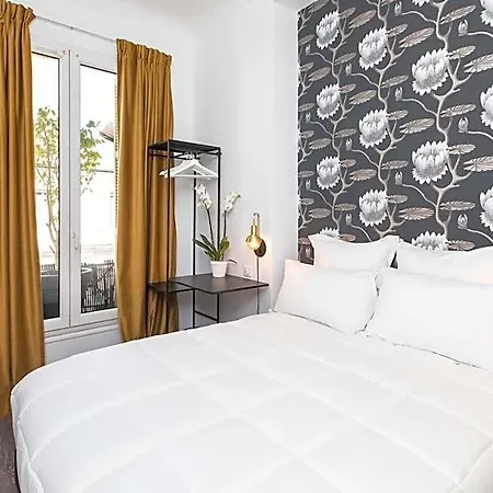 Arome Hotel 3*